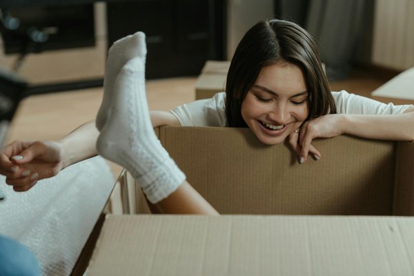 Découvrez les avantages des paniers rectangulaires en osier pour votre déco